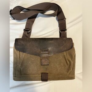 Waterfield Outback Solo Tablet Case